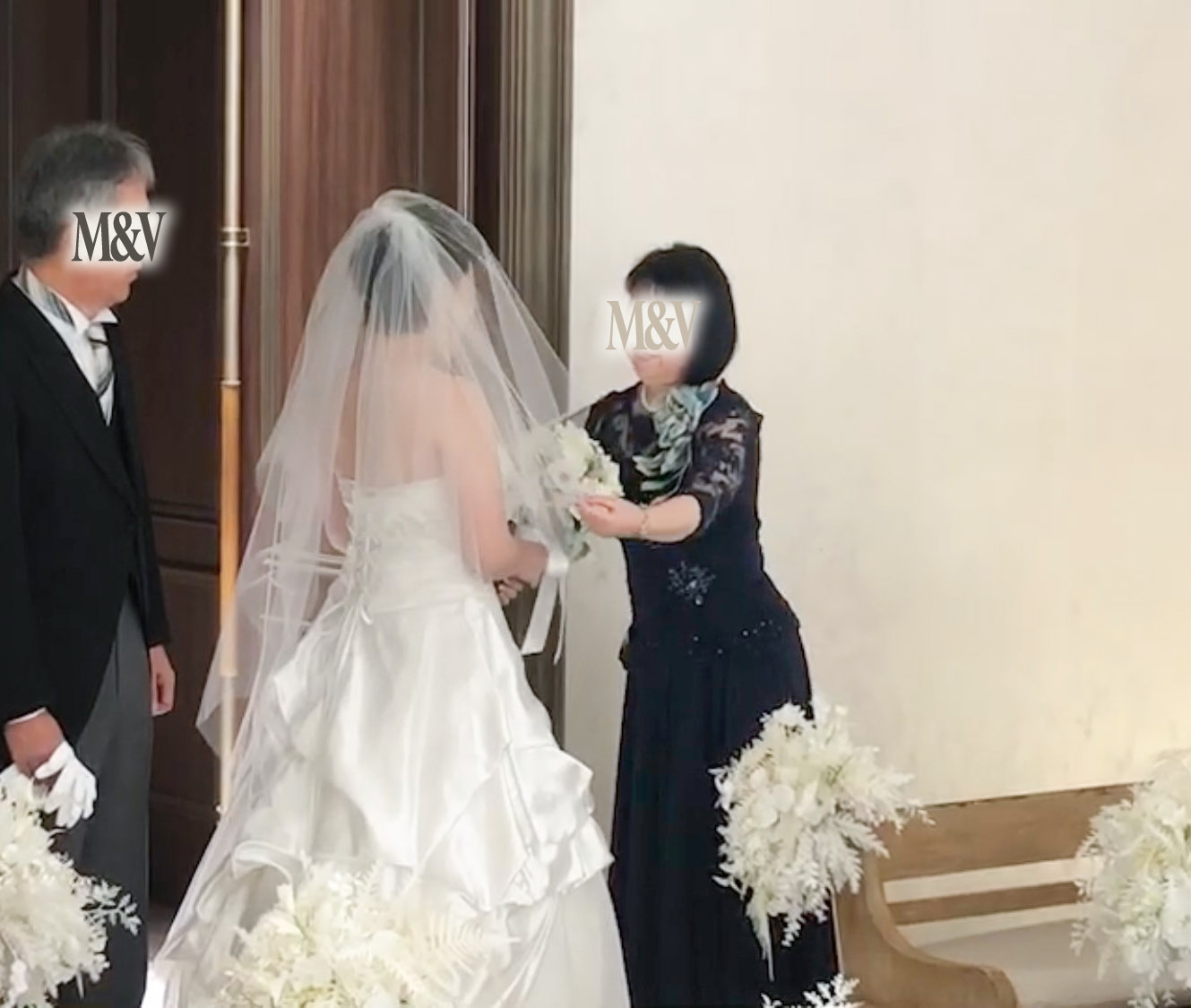結婚式 新婦の母親 フォーマルドレス 大阪ハービスENTチャペル
