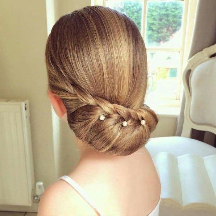 フォーマルドレスの上品なヘアスタイルはラフに崩さないのが鉄則〜お手本はキャサリン妃