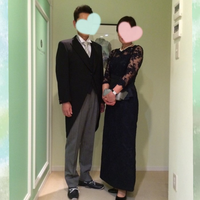 新婦のお父様とお母様。若々しいお二人が選んだ衣裳はこれ！