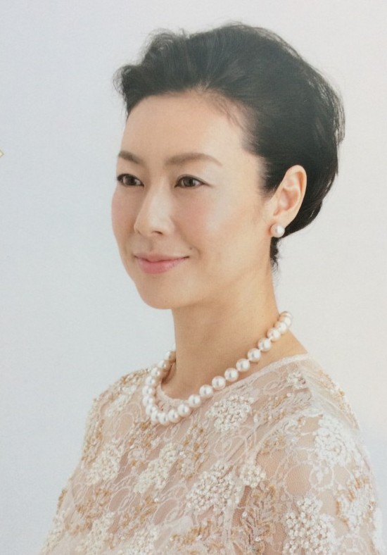 失敗しないドレスに合うヘアスタイルのオーダーの仕方4つのポイント 結婚式の母親ドレス 服装 フォーマルドレスのレンタル M V For Mother