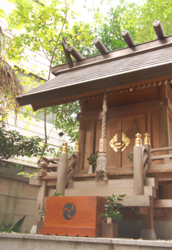 東京・高円寺にある気象神社で結婚式が晴れることを祈願！