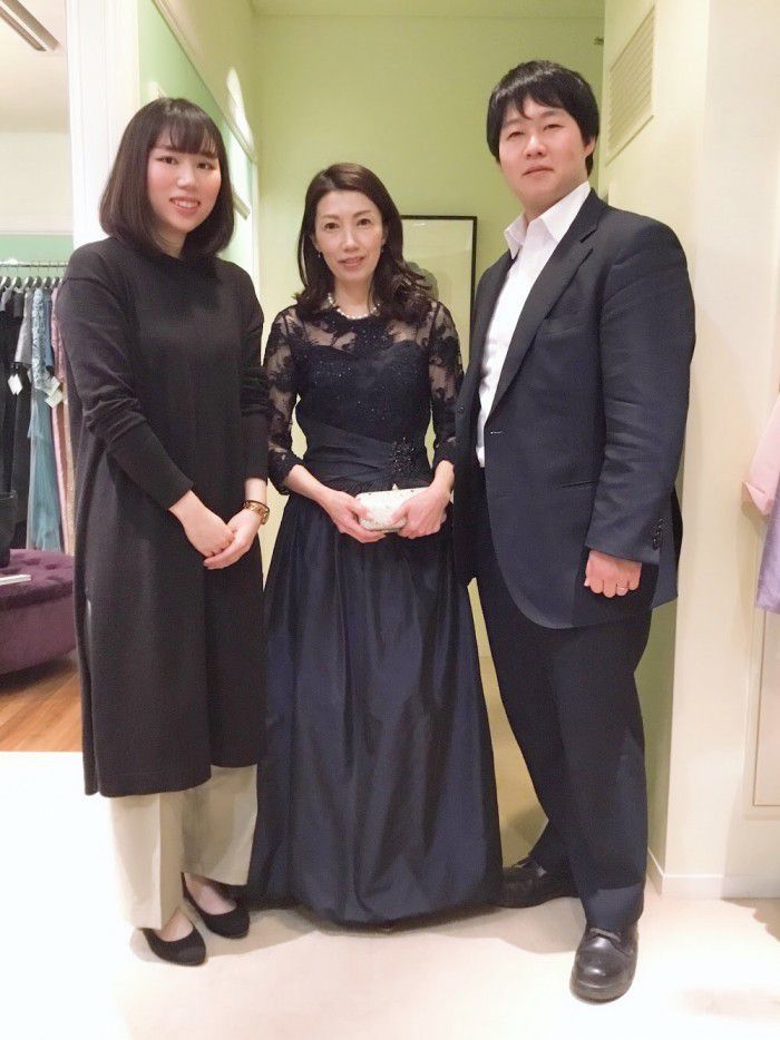 【結婚式母親の高級ドレス】新郎新婦も絶賛！お母様の華やかなドレス姿に笑顔が溢れました｜結婚式の母親ドレス M&V for mother