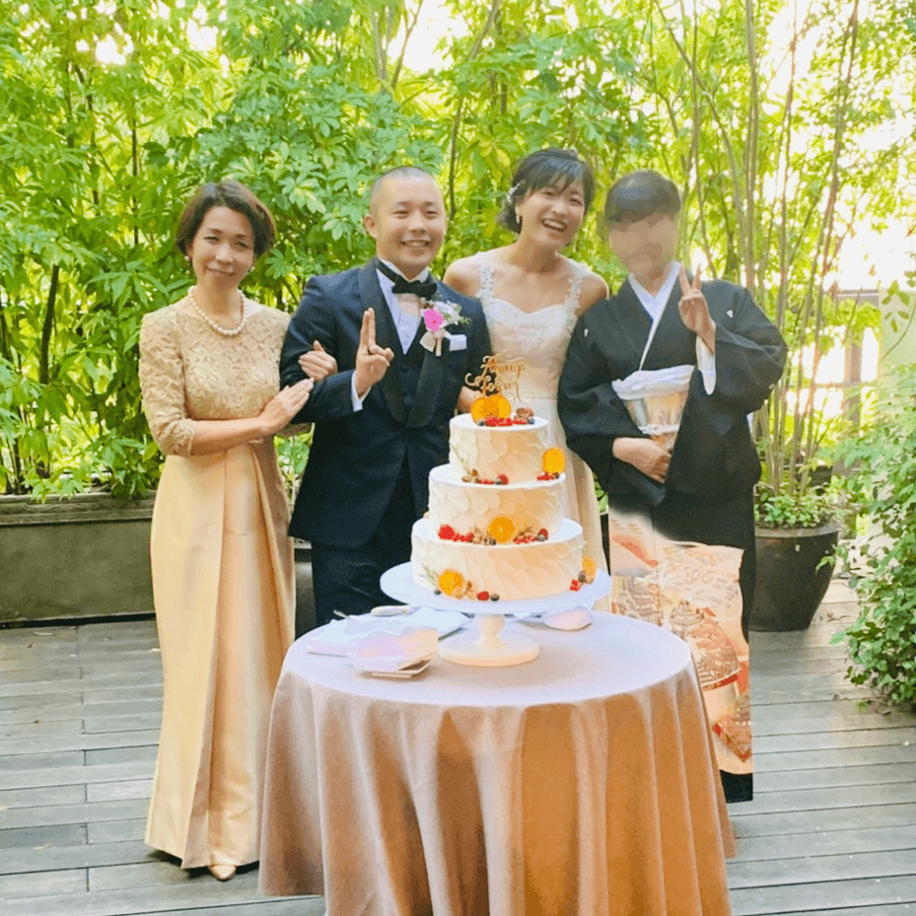 お悩み解決！】結婚式でお相手のお母様は黒留袖、ワタシはフォーマル